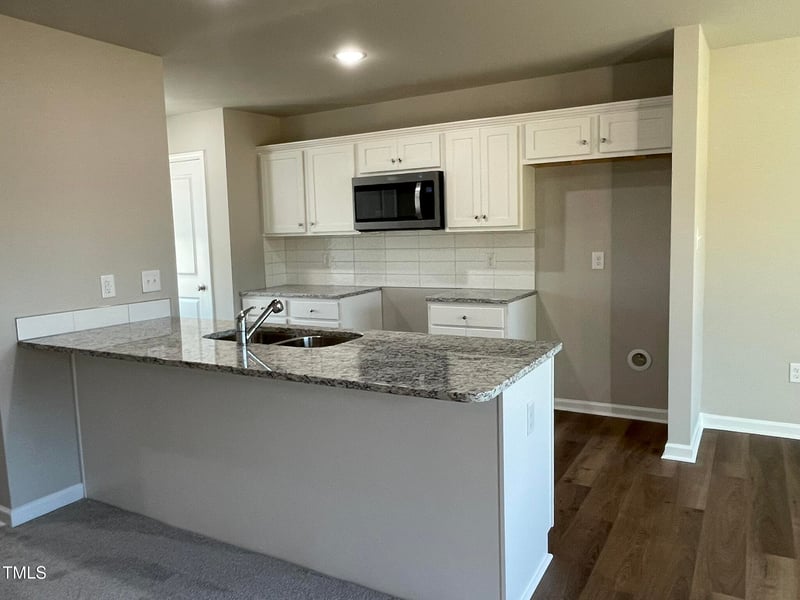 93 Faucette Dr, Selma, NC 27576