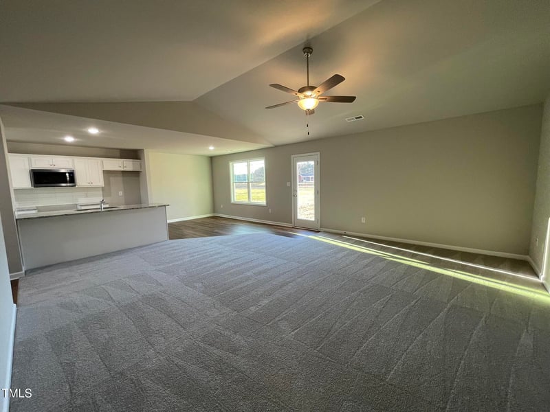 93 Faucette Dr, Selma, NC 27576