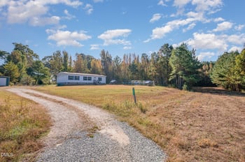 93 Grove Park Ln, Henderson, NC 27537