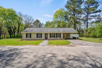93 Spence Rd, Lillington, NC 27546