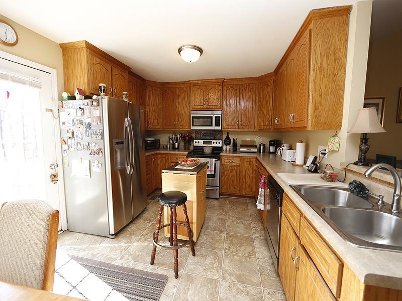 93 Twin Pines Ct, Clayton, NC 27527