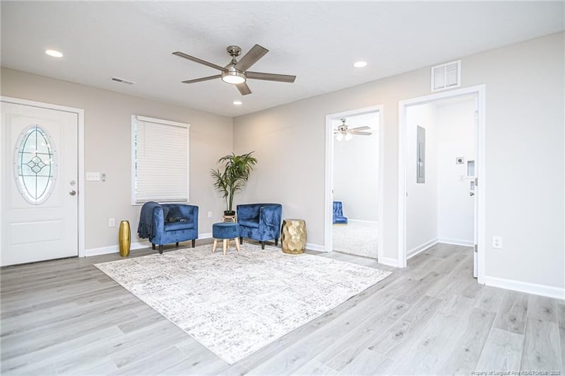 930 Fleetwood Dr, Fayetteville, NC 28305
