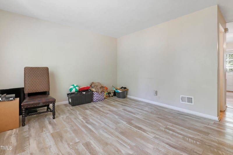 930 Jason Ct, Cary, NC 27511