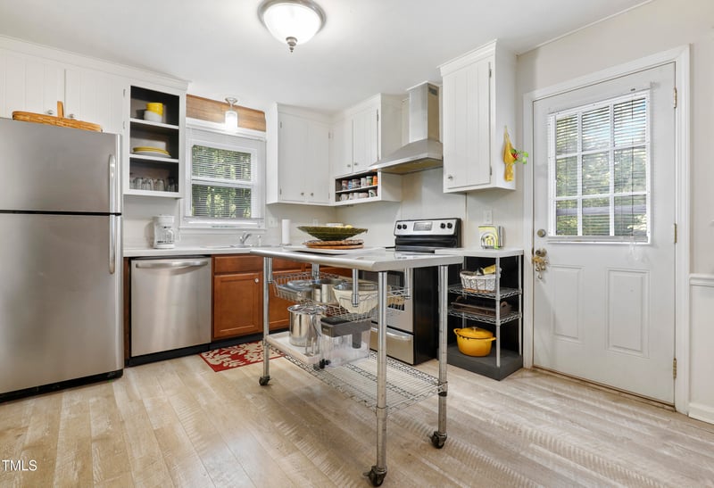 930 Jason Ct, Cary, NC 27511
