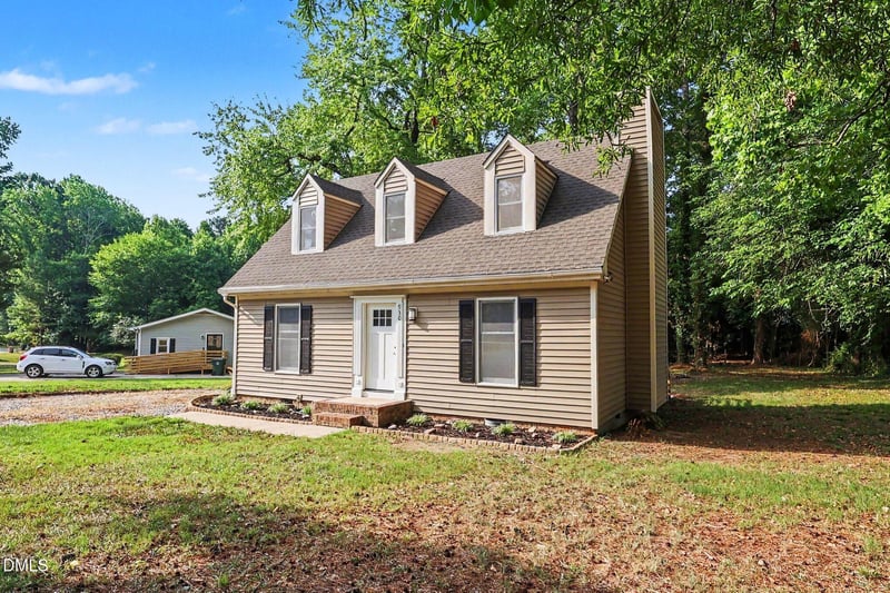 930 Meadowbrook Dr, Garner, NC 27529