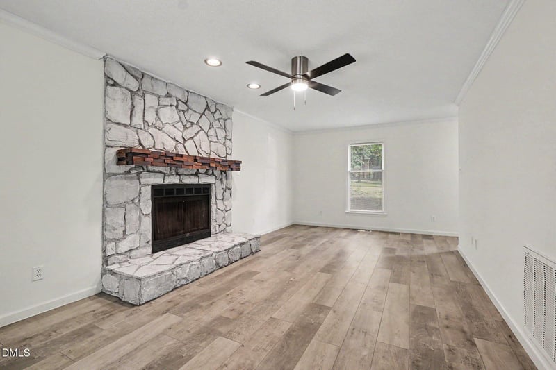 930 Meadowbrook Dr, Garner, NC 27529