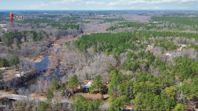 930 Old Halifax Rd, Zebulon, NC 27597