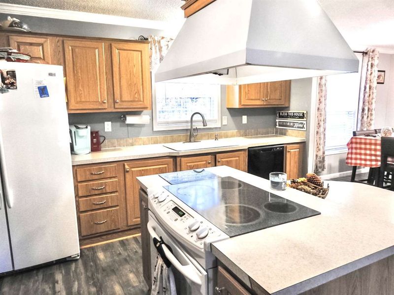 930 Reuben Allen Rd, Roxboro, NC 27574