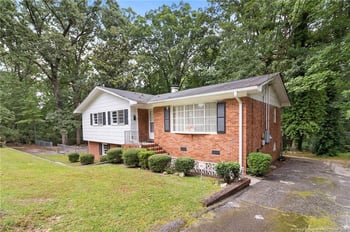 930 Shannon Dr, Fayetteville, NC 28303