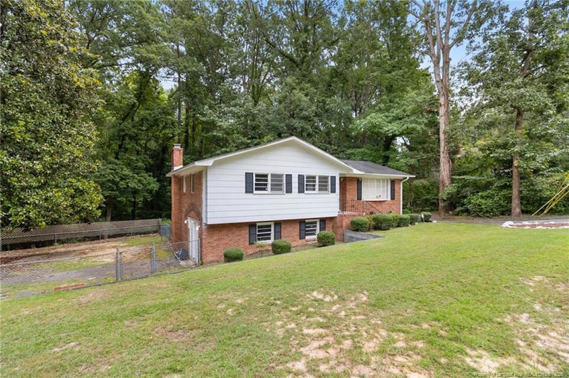 930 Shannon Dr, Fayetteville, NC 28303