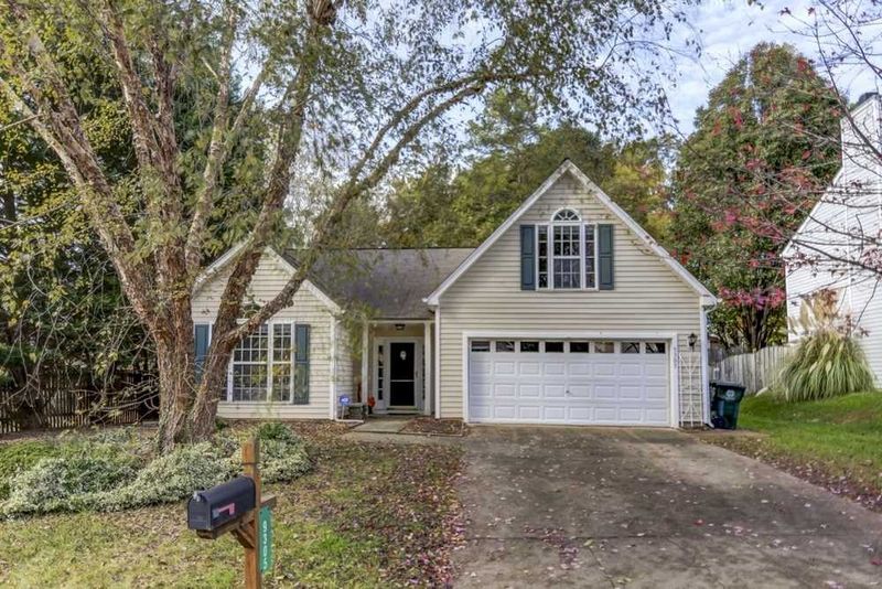 9305 Cutright Dr, Raleigh, NC 27617