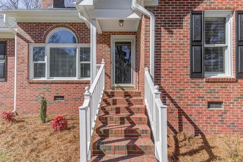 9305 Tallgrass Rd, Raleigh, NC 27603