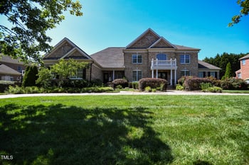 9308 Club Hill Dr, Raleigh, NC 27617