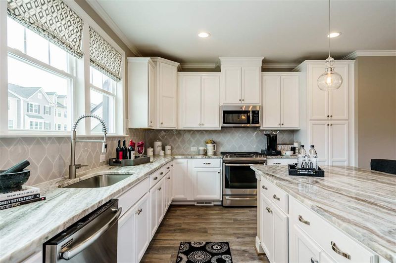 931 Dalton Ridge Pl, Apex, NC 27523