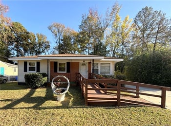 931 Fleetwood Dr, Fayetteville, NC 28305