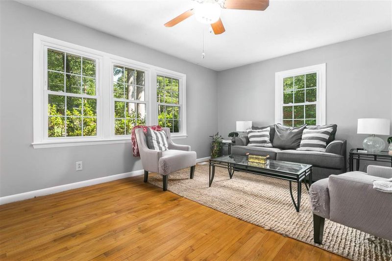 931 Hillview Dr, Cary, NC 27511