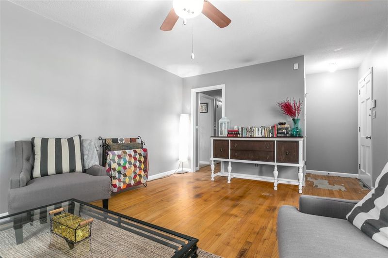 931 Hillview Dr, Cary, NC 27511