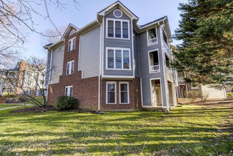 931 Washington St #102, Raleigh, NC 27605