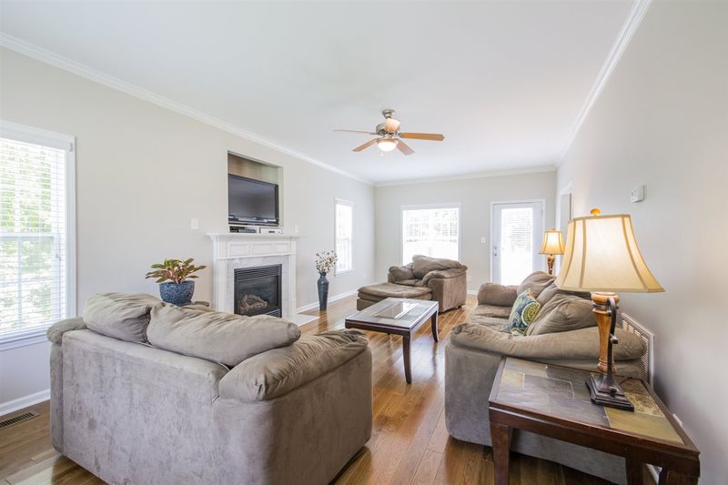 9313 Glendora Ct, Garner, NC 27529