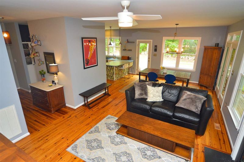 9316 Collins Creek Dr, Chapel Hill, NC 27516