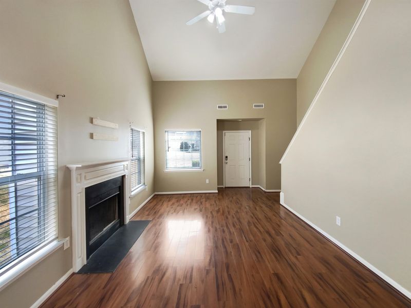 932 Avent Meadows Ln, Holly Springs, NC 27540