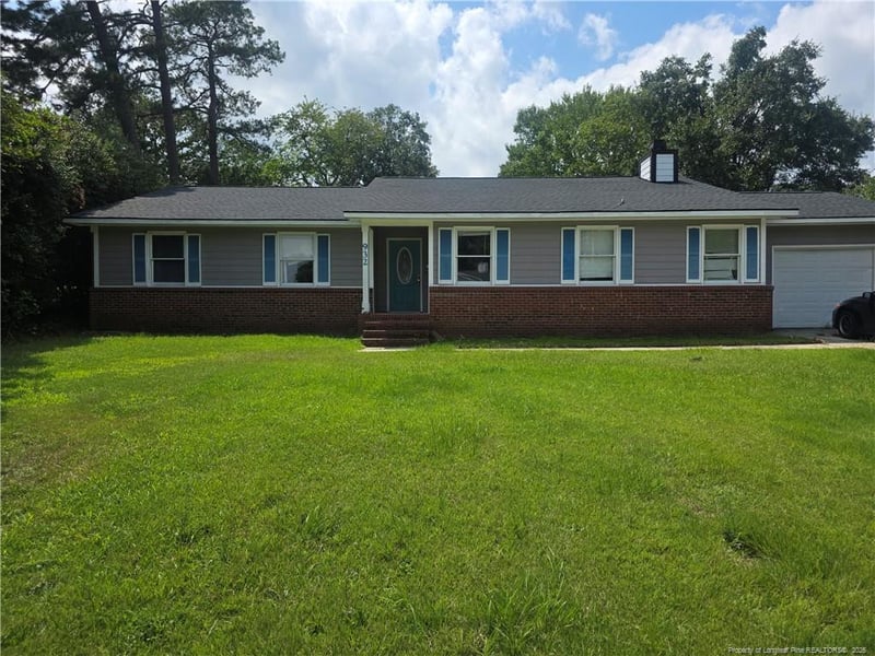932 Brookridge Dr, Fayetteville, NC 28314