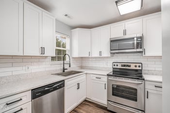 932 Fifth St, Mebane, NC 27302