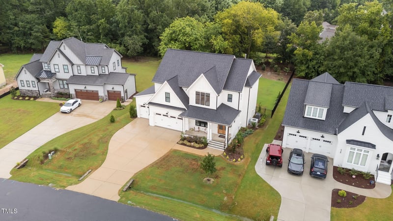 932 Lily Claire Ln, Fuquay Varina, NC 27526