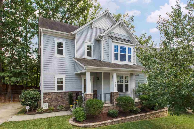 932 Pirouette Ct, Raleigh, NC 27606