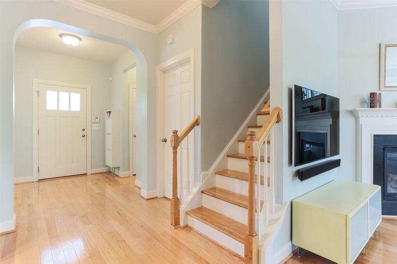 932 Pirouette Ct, Raleigh, NC 27606