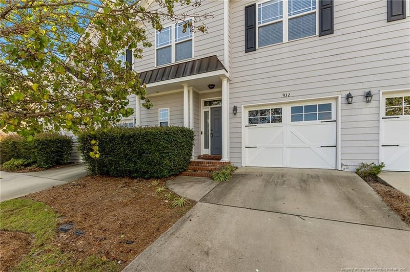 932 Westland Ridge Rd, Fayetteville, NC 28311