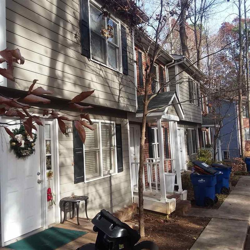 932A Hearthridge Ct, Raleigh, NC 27609