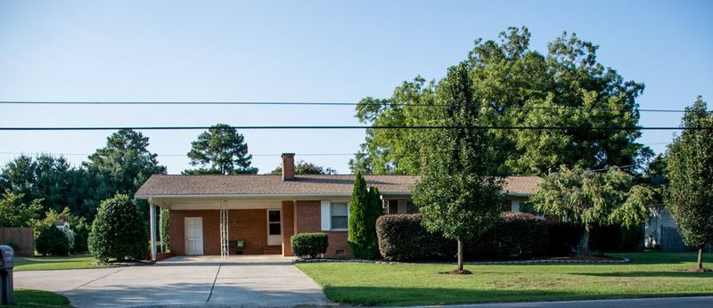933 Broadway Rd, Sanford, NC 27332