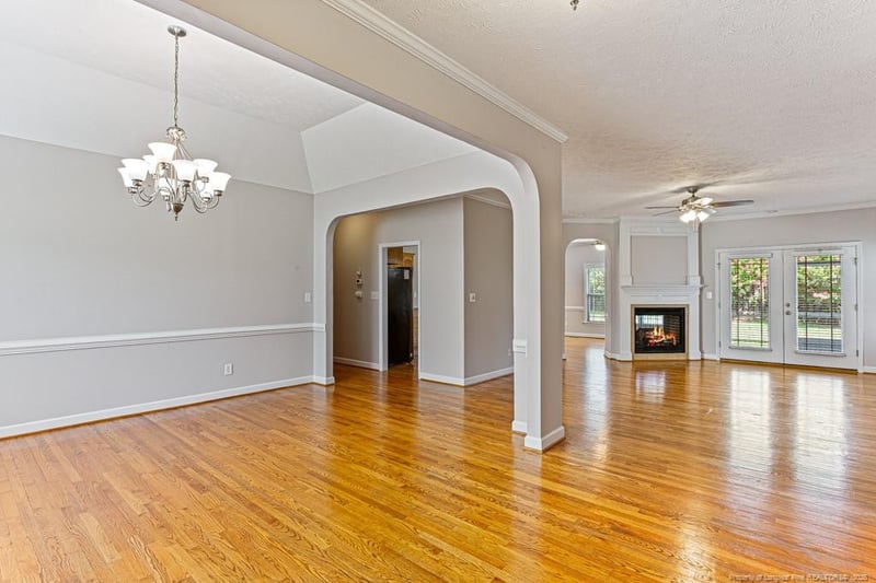 933 Dalmore Dr, Fayetteville, NC 28311