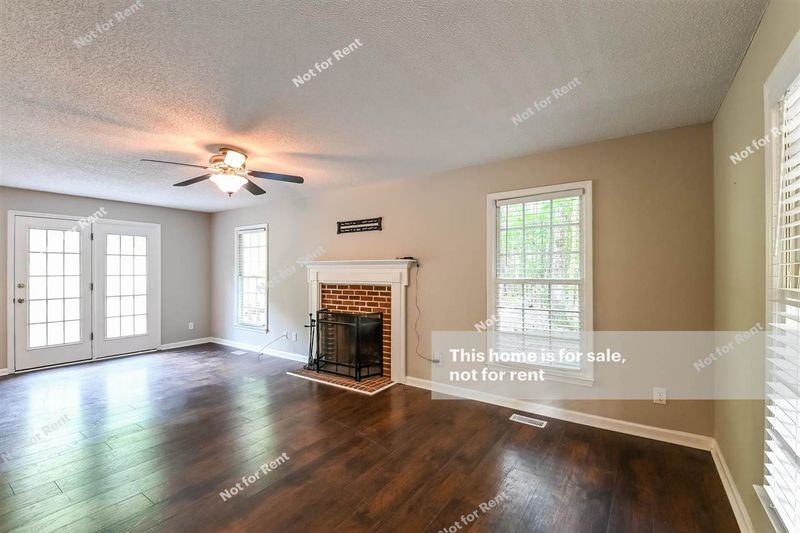 933 Madison Ave, Cary, NC 27513