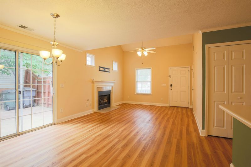 933 Stinson Ave, Holly Springs, NC 27540