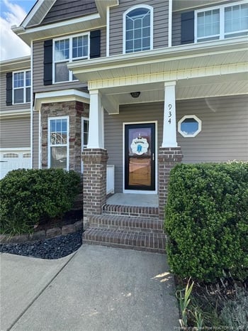 934 Kentucky Derby Ln, Lillington, NC 27546