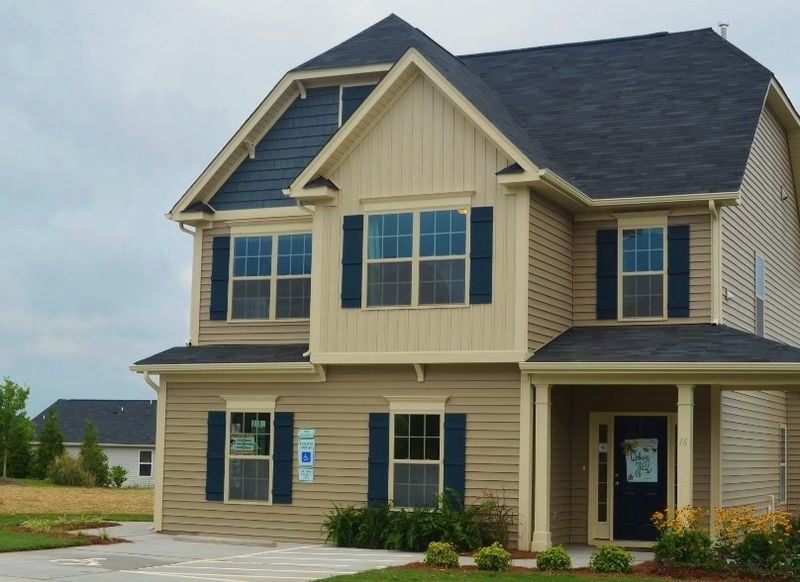 934 Lakemont Dr, Clayton, NC 27520