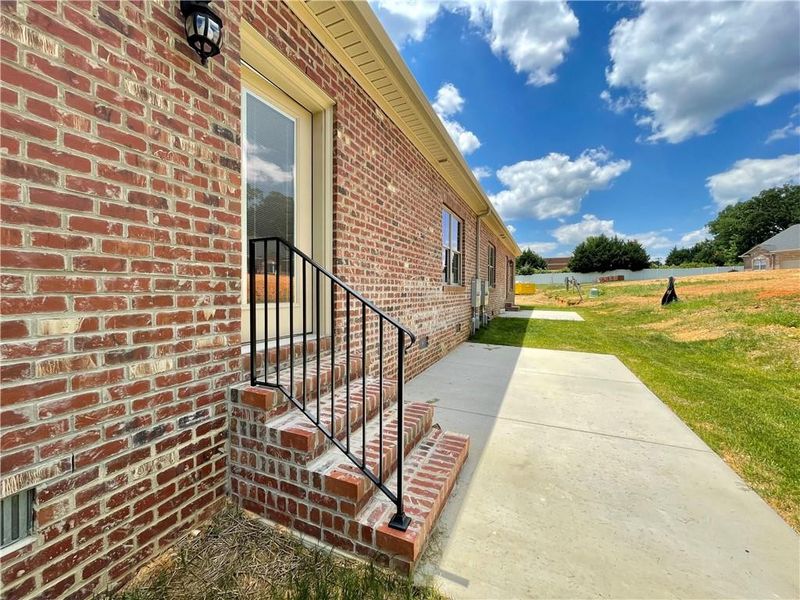 935 Arrowhead Ct, Mebane, NC 27302