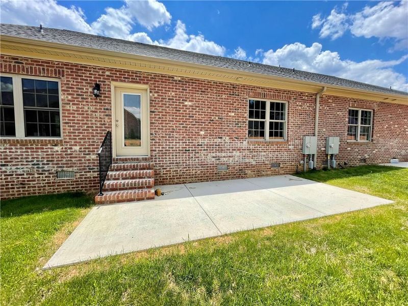 935 Arrowhead Ct, Mebane, NC 27302