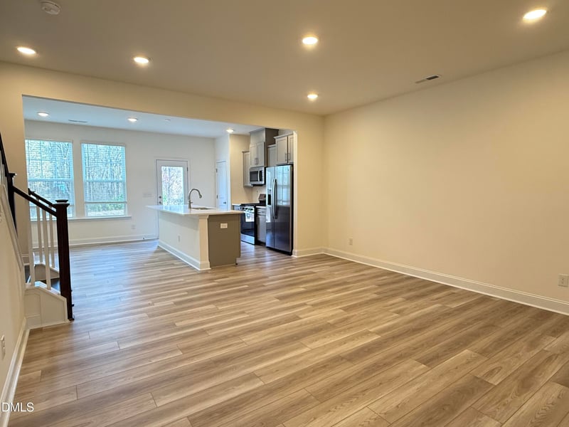 935 Kensley Grove Ln, Fuquay Varina, NC 27526