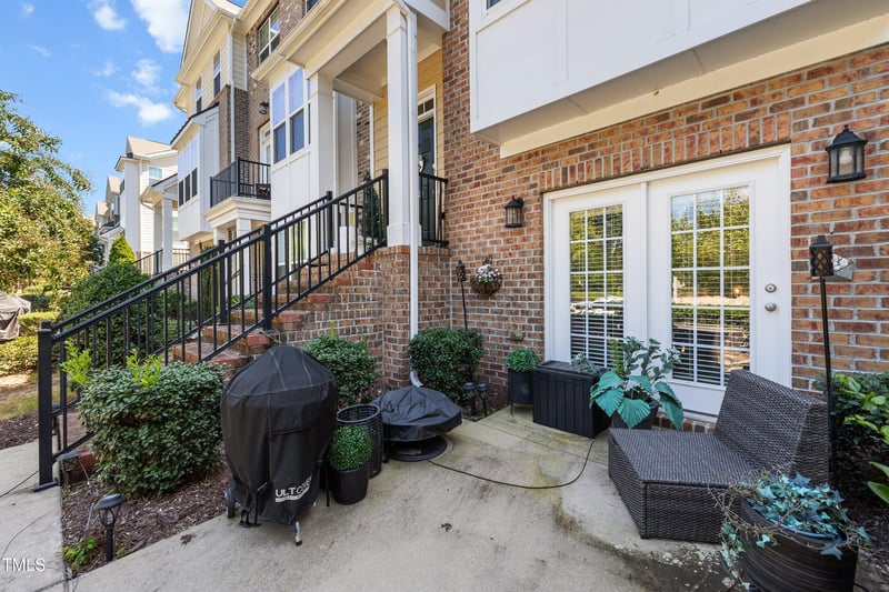 9352 Wooden Rd, Raleigh, NC 27617