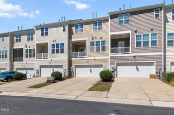 9352 Wooden Rd, Raleigh, NC 27617