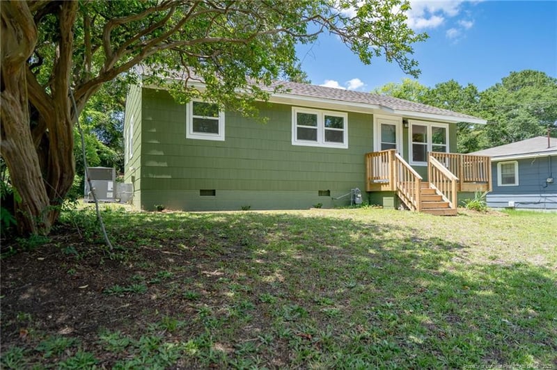 936 Fleetwood Dr, Fayetteville, NC 28305