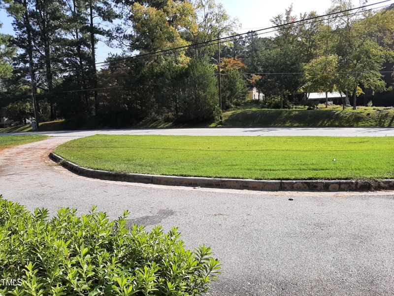 937 N Main St, Louisburg, NC 27549