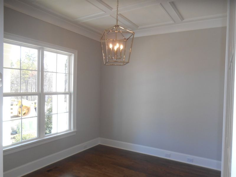 937 Weycroft Ave, Cary, NC 27519
