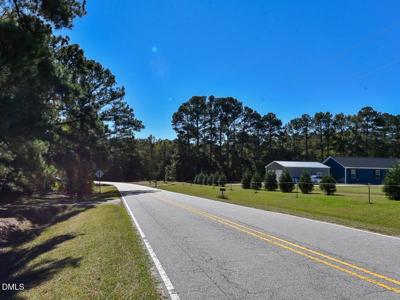 939 Cheves Rd, Zebulon, NC 27597