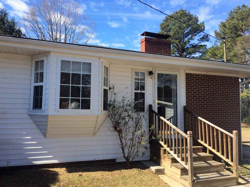 939 Hatcher Rd, Selma, NC 27576