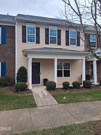 939 Ileagnes Rd, Raleigh, NC 27603