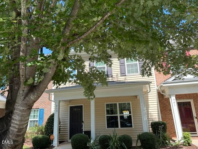 939 Ileagnes Rd, Raleigh, NC 27603
